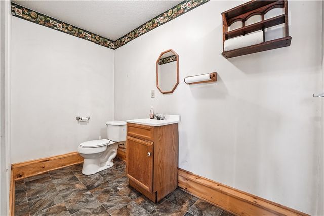 3699 Mitchell Rd, Neshannock Twp, PA 16105