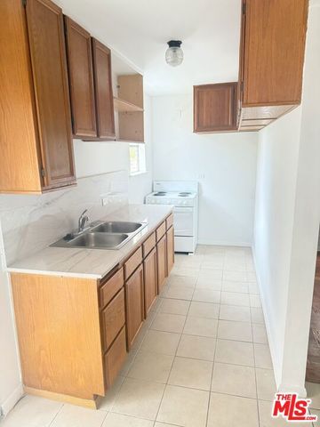 220 N Louise Street C, Glendale, CA 91206
