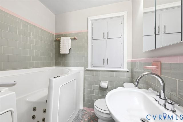 4340 Jalee Dr, Chesterfield, VA 23234