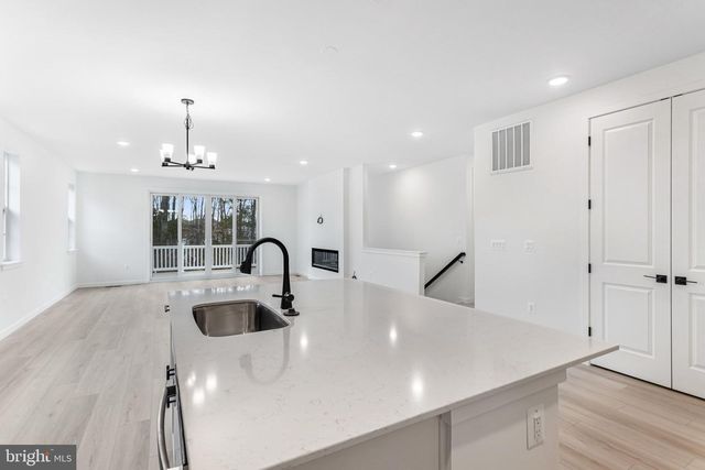 2079 SPRINGVALE DR, Bealeton, VA 22712