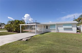 2561 Rose AVE, St James City, FL 33956