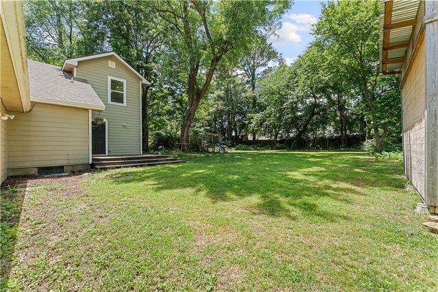 2325 N Gooseberry Lane, Fayetteville, AR 72704