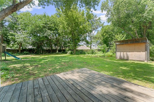 2325 N Gooseberry Lane, Fayetteville, AR 72704