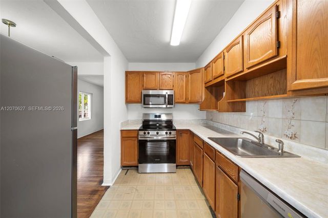5730 SW 42nd Terrace, South Miami, FL 33155