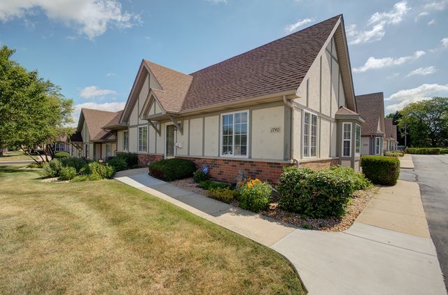 1740 Willow Circle Drive 1740, Crest Hill, IL 60403