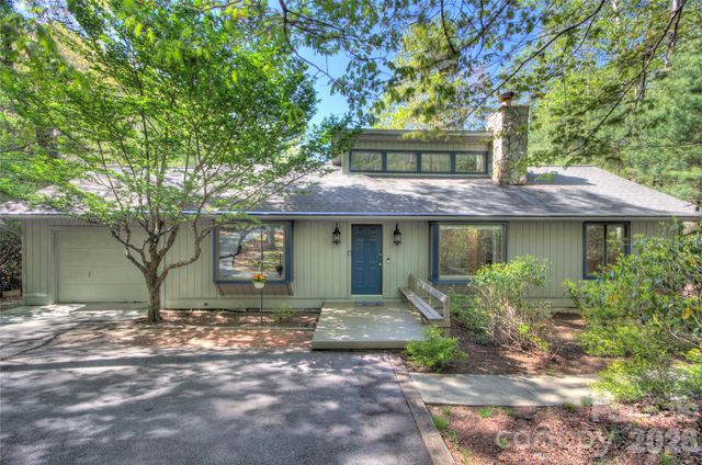 960 Middle Connestee Trail, Brevard, NC 28712