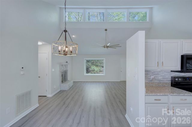 960 Middle Connestee Trail, Brevard, NC 28712