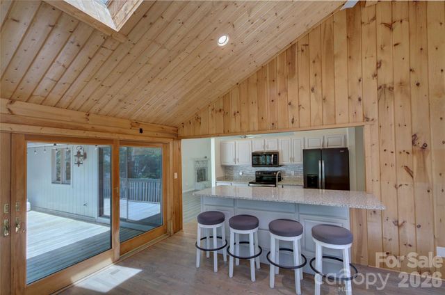 960 Middle Connestee Trail, Brevard, NC 28712