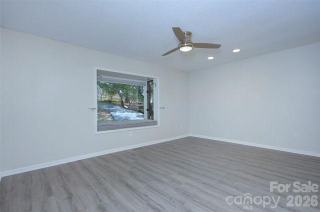960 Middle Connestee Trail, Brevard, NC 28712