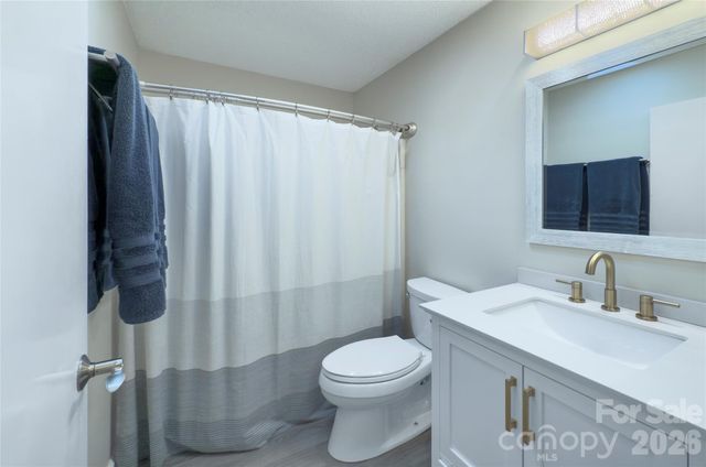 960 Middle Connestee Trail, Brevard, NC 28712