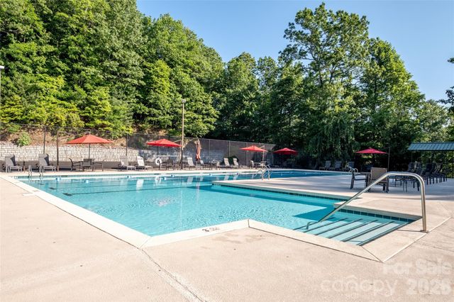 960 Middle Connestee Trail, Brevard, NC 28712