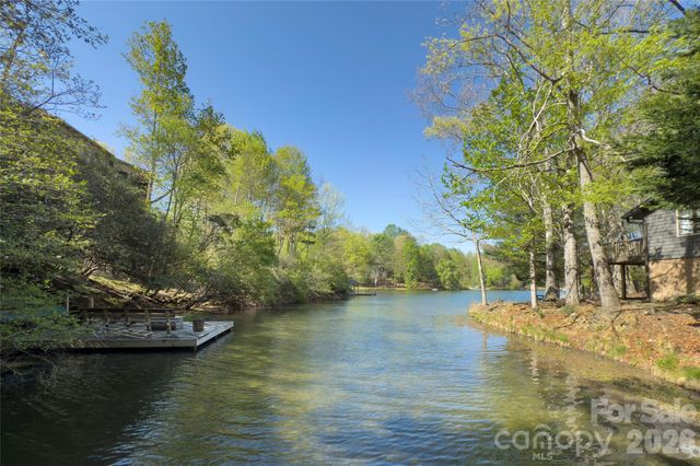 960 Middle Connestee Trail, Brevard, NC 28712