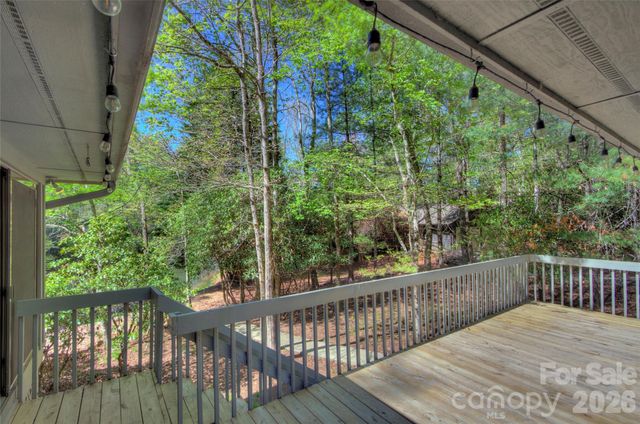 960 Middle Connestee Trail, Brevard, NC 28712