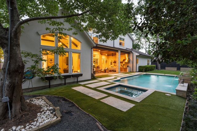 634 Knipp Road, Houston, TX 77024