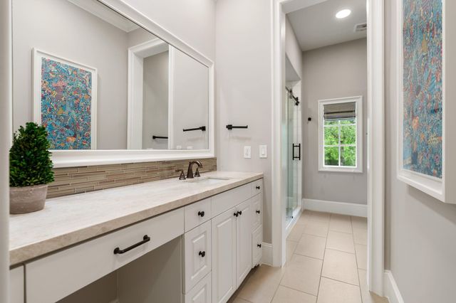 634 Knipp Road, Houston, TX 77024