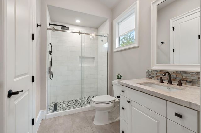 634 Knipp Road, Houston, TX 77024