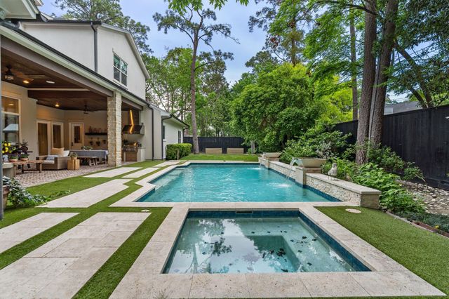 634 Knipp Road, Houston, TX 77024