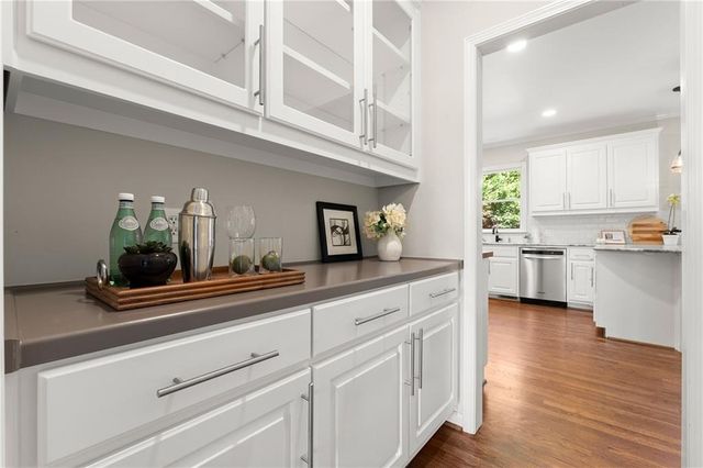 305 Willow Oak Court, Alpharetta, GA 30005