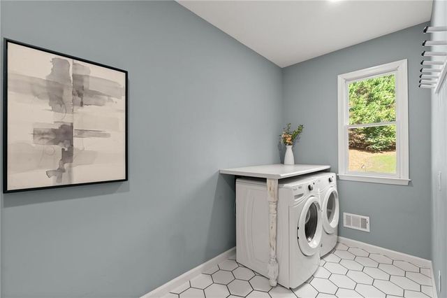 305 Willow Oak Court, Alpharetta, GA 30005