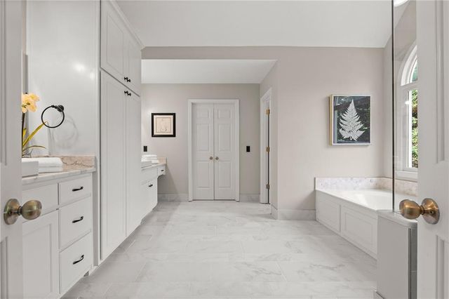 305 Willow Oak Court, Alpharetta, GA 30005