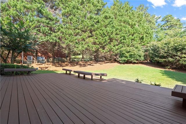 305 Willow Oak Court, Alpharetta, GA 30005
