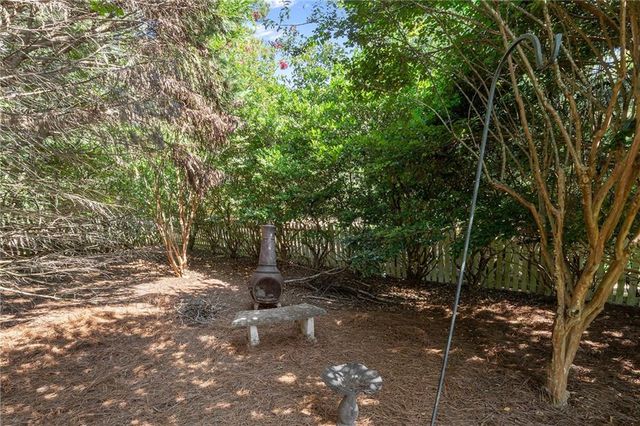 305 Willow Oak Court, Alpharetta, GA 30005