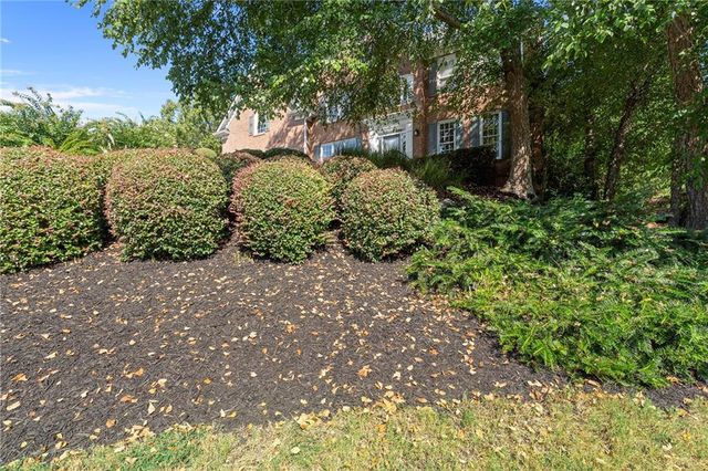 305 Willow Oak Court, Alpharetta, GA 30005