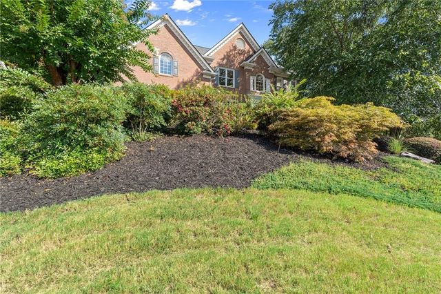 305 Willow Oak Court, Alpharetta, GA 30005