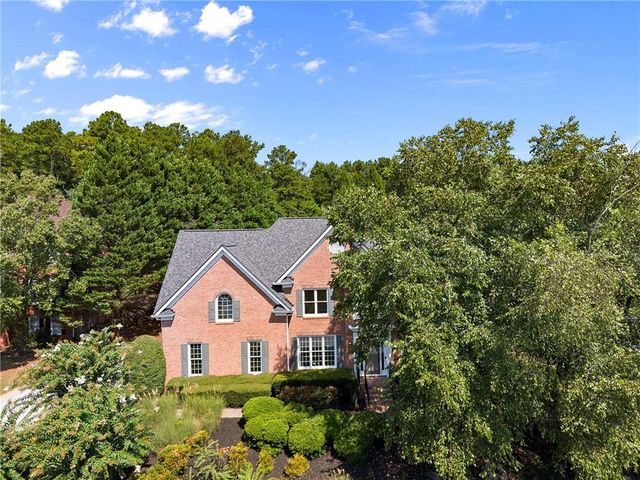 305 Willow Oak Court, Alpharetta, GA 30005