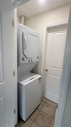 1318 Post Avenue, Elmont, NY 11003