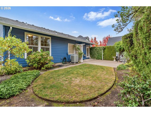 724 Ne PACIFIC Dr, Fairview, OR 97024