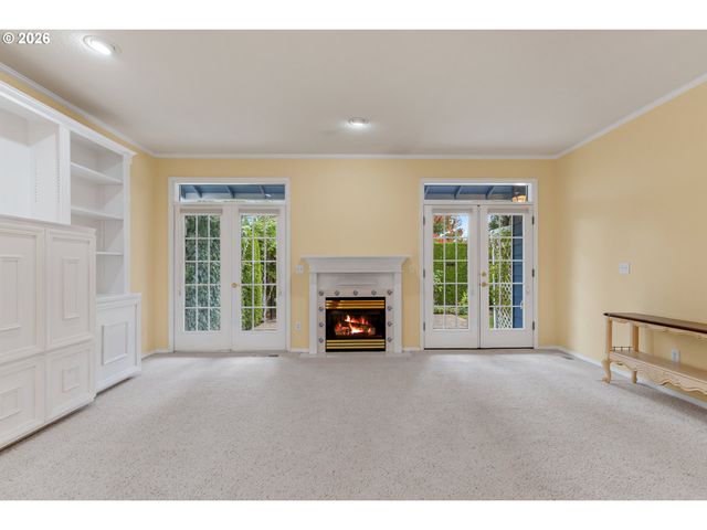 724 Ne PACIFIC Dr, Fairview, OR 97024