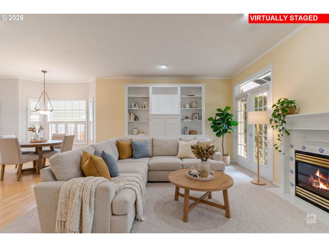 724 Ne PACIFIC Dr, Fairview, OR 97024