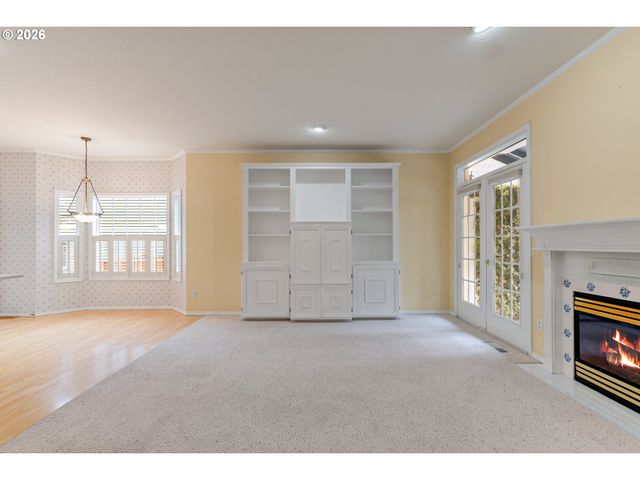 724 Ne PACIFIC Dr, Fairview, OR 97024