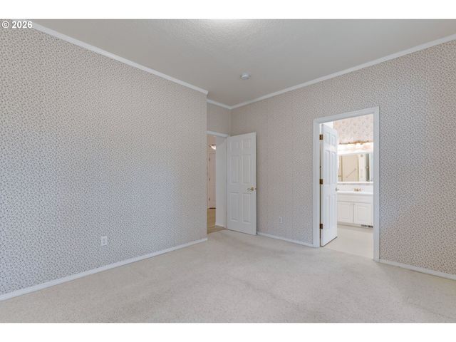 724 Ne PACIFIC Dr, Fairview, OR 97024