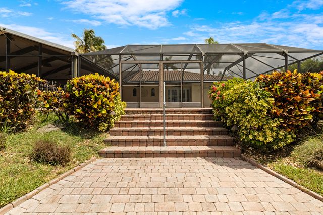2700 NE 23RD Street, Pompano Beach, FL 33062