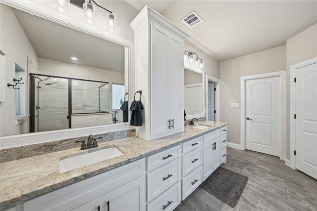 248 Scenic Wood Drive, Reno, TX 76020