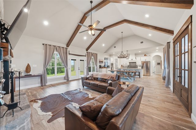 248 Scenic Wood Drive, Reno, TX 76020