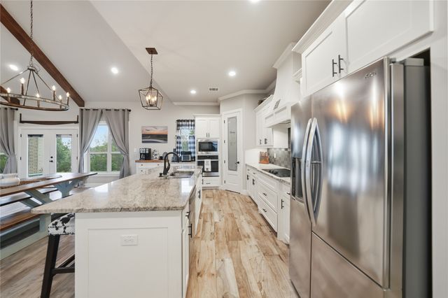 248 Scenic Wood Drive, Reno, TX 76020