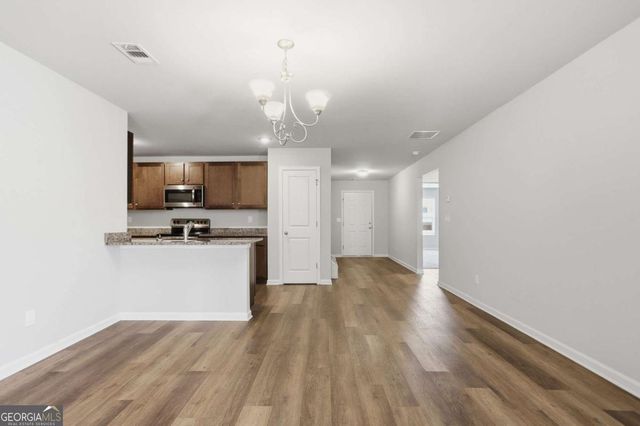 133 W Lexington Avenue, Griffin, GA 30223