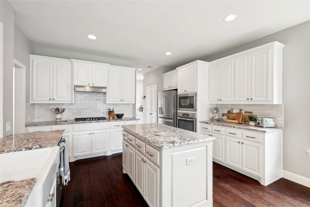 1124 4th Street, Argyle, TX 76226