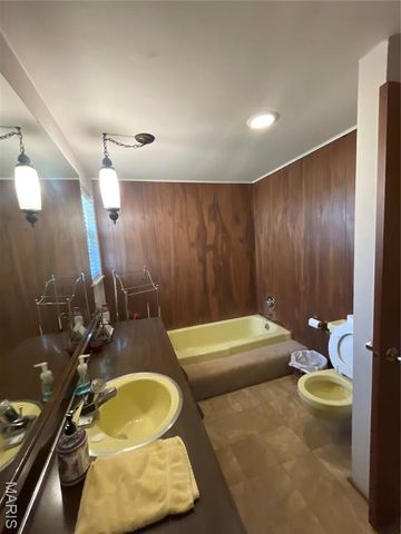 800 S Henderson Street, Salem, MO 65560