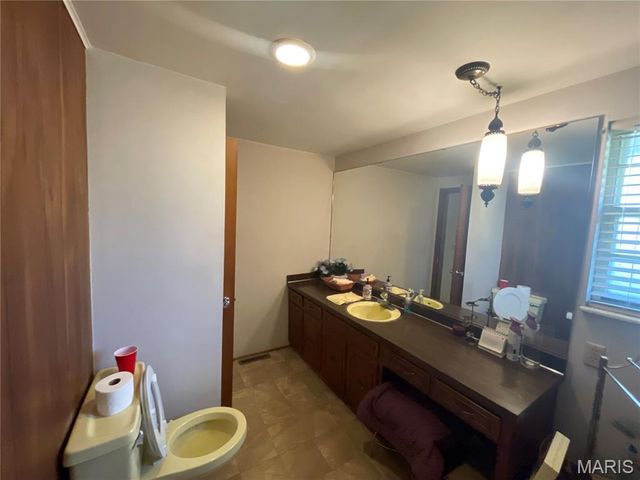 800 S Henderson Street, Salem, MO 65560