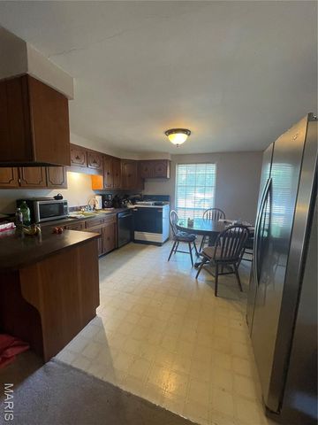 800 S Henderson Street, Salem, MO 65560