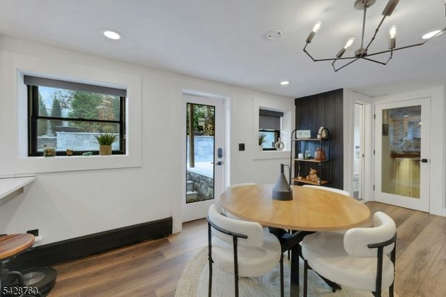 81 Pascack Ave, Emerson Boro, NJ 07630