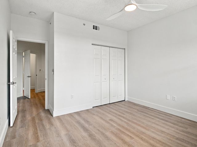 2020 GREENVIEW SHORES Boulevard 109, Wellington, FL 33414