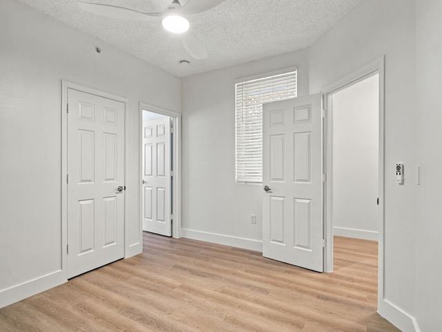2020 GREENVIEW SHORES Boulevard 109, Wellington, FL 33414