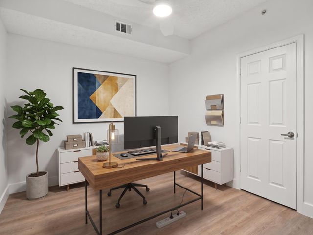 2020 GREENVIEW SHORES Boulevard 109, Wellington, FL 33414