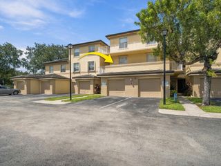 2020 GREENVIEW SHORES Boulevard 109, Wellington, FL 33414
