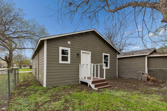 511 Panhandle Street, Denton, TX 76201